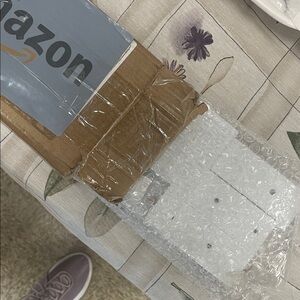 Amazon Packaged White Wall Plate - Single Gang